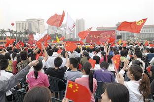 福克斯：基根-穆雷告诉我 他想更多地在内线接到球